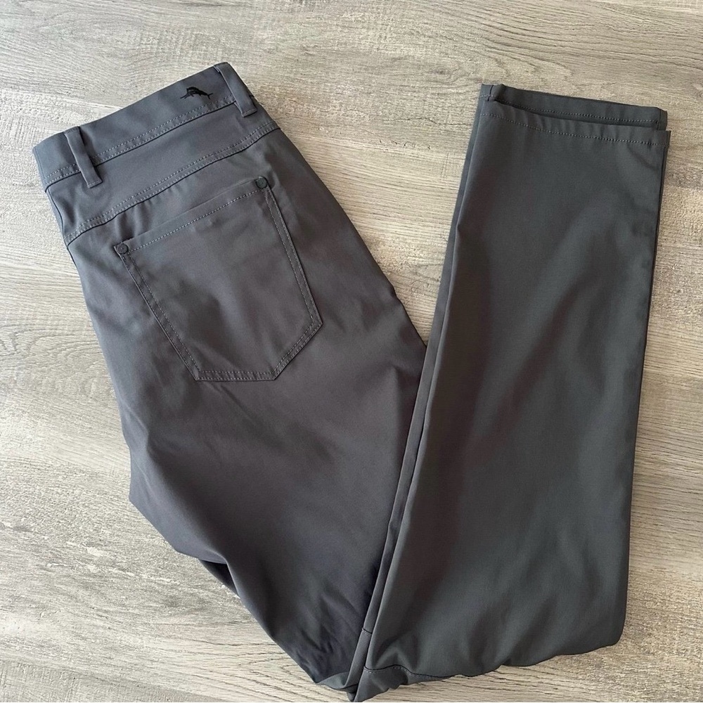 Tommy Bahama like new size 32 by 34 men's gray pants
Worn once, retail $148